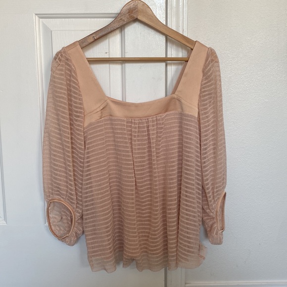 Lovely!! Anthropologie Soft Textured Lined Blouse - Picture 3 of 15